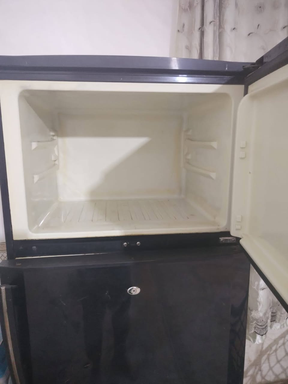 ثلاجه عاطلة كشر نضيف ب40
ماداخلة تصليح ماعرف شنو عطلهه لو ماطور لو اوتوماتيك


**إذا كنت صاحب هذا الإعلان وتريد حذفه لأي سبب، رجاءا أرسل رسالة إلى الدعم الفني**