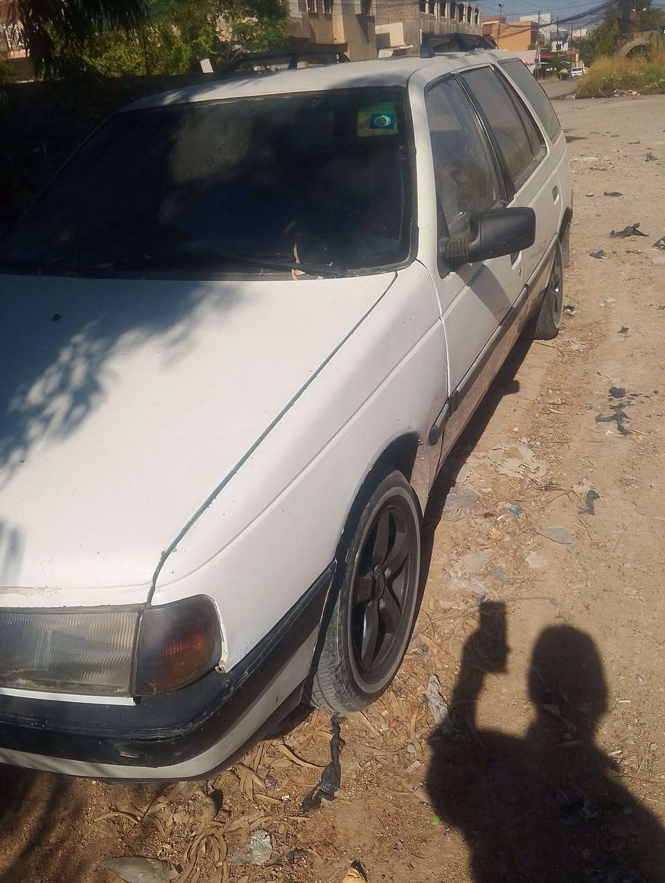 بيجو فرنسي 91 رقم نينوى مسطره هزه جديد محرك يحتاج تجفيت كير مابيها شي كابون مامسجل اتصل *********** اسيا *********** السياره شغاله  موصل جانب لايسر  رجا الموشراي لايدوخني السعر16وبيها مجال
