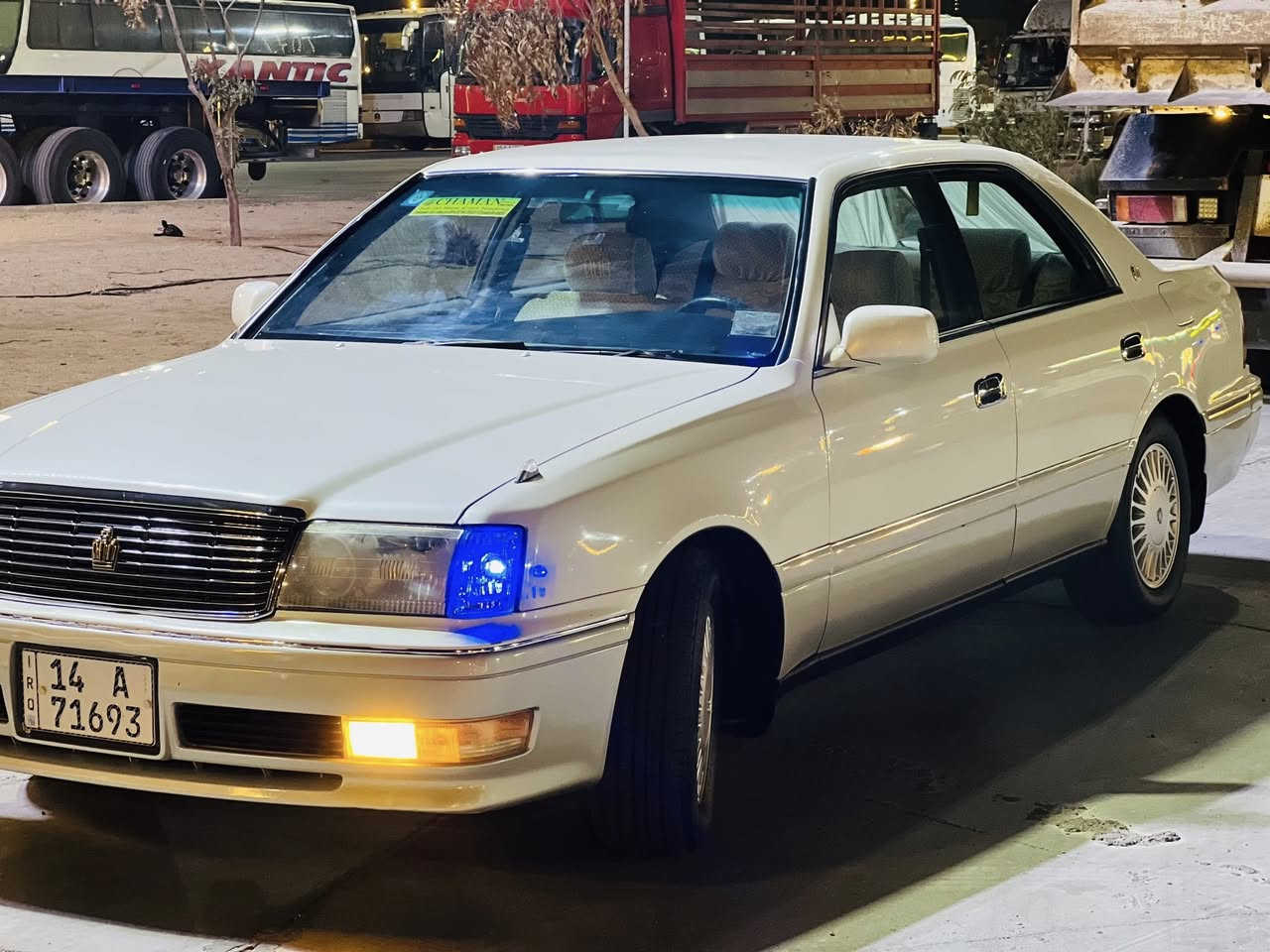 السلام عليكم للبيع راس ثور محزم1997
مكفوله من الكص والنقل والعيب شرعي والضربه 
رقم بصره مشروع وطني سنويه جديده لغايه2029
مكينه وكير3000فيشتين بلكارتون حداديه جديده
تبريد خلفي امامي ثلج تخم تاير جديد شاشه عارض
ريموت سنتر لوك مضخم اربع سماعات بجم ابوعيون
غرفه جديده سياره جديده بمعنه الكلمه وجاهزه 
السعر 110وبيه مجال مكان سياره البصره
باقي تفاصيل ع رقم***********
