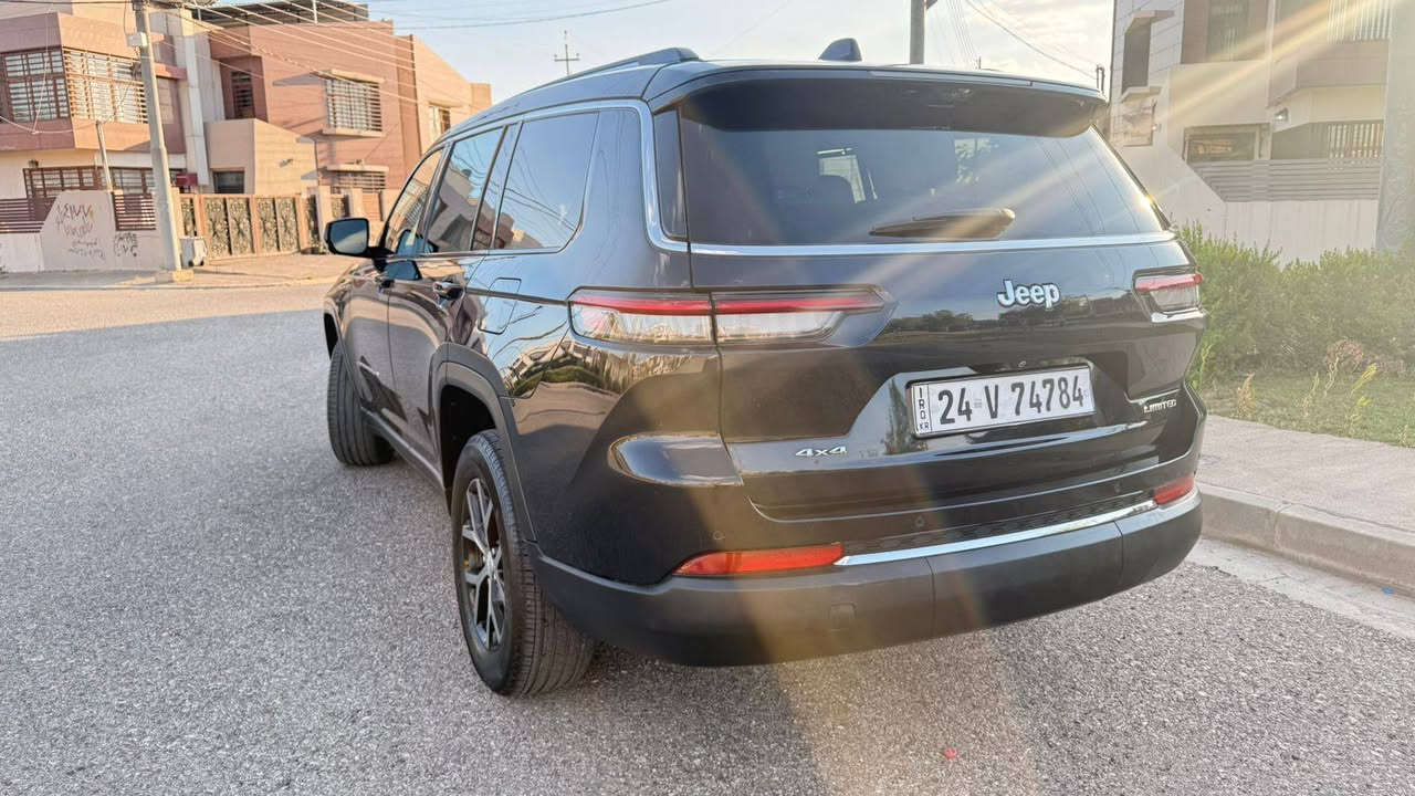 للبيع او مراوس جيب كراند شيروكي لمتد بلاص2023
سنوية باسمي لغاية2030 

هزة جديدة

ضررها جاملغ امامي جهة السايق فقط بدون دواخل شرط السونار السياره جاهزه وبدون اي نقص 

6راكب vipكشن منفصل

الموديل : 2023.(وارد أمريكي)

 

المحرك : V6.  3.6L . 

العداد :20الف ميل حقيقي

الرقم : دهوك

المواصفات:

* دفع رباعي 4x4. 

* ⁠4انضمة قيادة  

* رادار امامي مع مانع تصادم. 

* تحذير الخروج عن المسار . 

* تحذير النقطة عمياء ⚠ .

* نظام تحذير عند التقاطعات.  

* نظام تقليل الضجيج داخل المقصورة. 

* إنارة محيطية. 

* شاحن موبايل وايرلس. 

* تعديل وضعيات مقود السائق كهربائيا. 

* مرايا تعتيم + شاشة

* نظام الصوت من الپاين 10 سماعة. 

* ويل قياس 20 انج.

* سقف بانوراما.   

* شاشه كبيرة 10.1 انج . 

* نظام الخرائط (GPS).

* لوحة القيادة بقياس 12 أنچ. 

* كير شفتر بالستيرن. 

* كاميرا محيطية 360 درجة. 

* 4 كاميرات خارجية مع بخاخات ماء للتنظيف. 

* ⁠4كامرات داخلية 

* كاميرا للمرأة الداخلية. 

* المصابيح الأمامية LED.

* كشافات الضباب LED. 

* دخول ذكي. 

* بصمة على 5 ابواب للدخول الذكي. 

* تشغيل عن بعد.

* الصندوق الخلفي كهربائي.

* فرش المقصورة الداخلية من الجلد الفاخر.

* ذاكرة لحفظ وضعيات الجلوس للسائق. 

* المقاعد الأمامية كهربائية.

* المقاعد الأمامية تبريد وتدفئة.

* المقاعد الخفية تدفئة.

* ستائر للشبابيك الخلفية.

* حساسات امامية. 

* حساسات خلفية. 

* مكيف خلفي مع وحدة تحكم منفصلة. 

* تدفئة ستيرن. 

* مانع تصادم خلفي.

* بلوتوث تلفون. 

* محدد سرعة. 

* نظام التشغيل والاطفاء الاوتوماتيكي ( Auto Start System ).

للاستفسار /***********
***********
