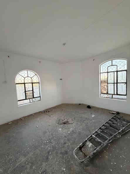 السلام عليكم شقق عدد ٢ للايجار 
مطبخ وصاله وغرفتين وحمام
العنوان الرمادي شارع المقبره خلف البريد 
سعر ايجار الشقه الواحده ٢٠٠ الف 
للاستفسار ***********
