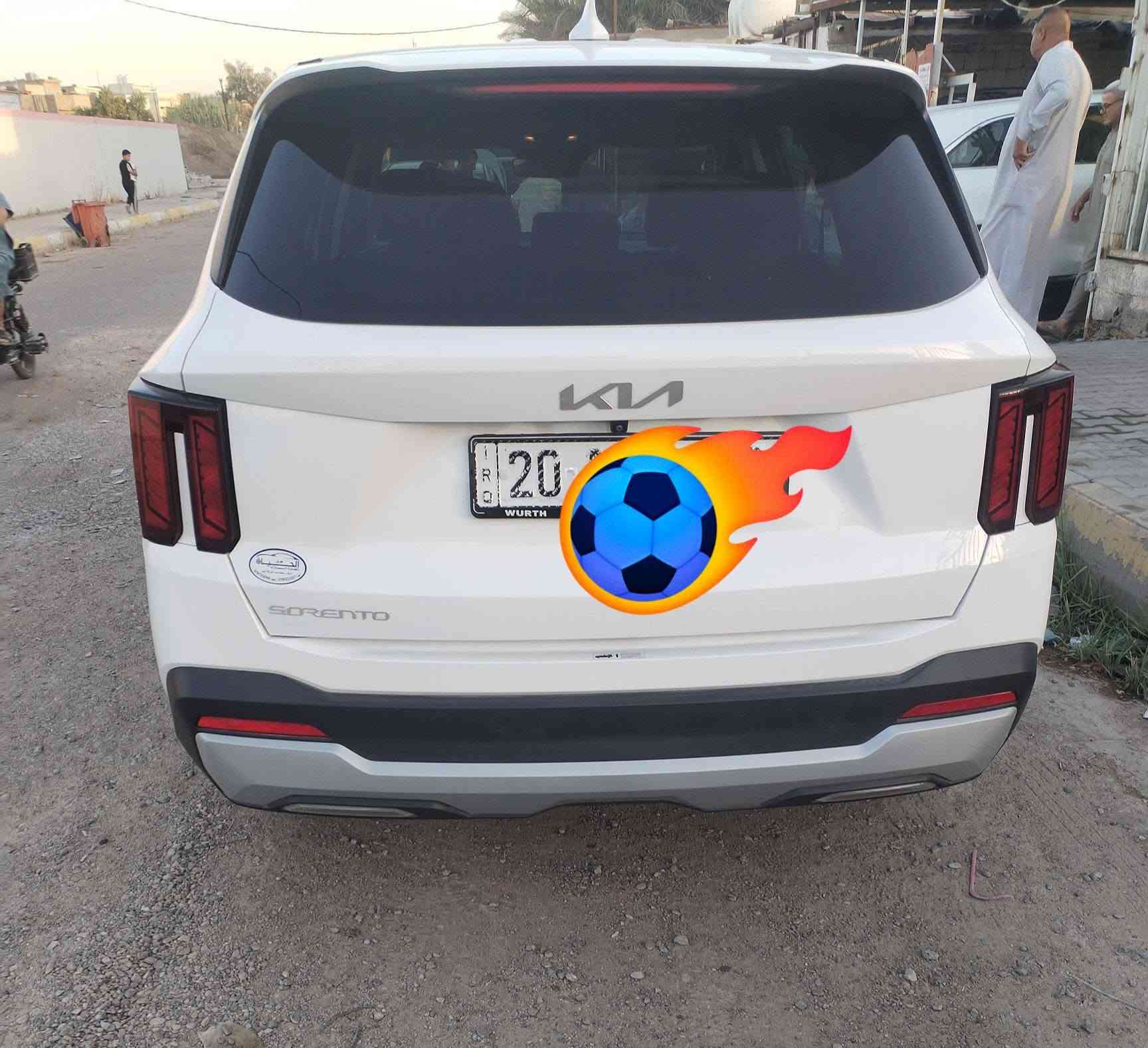 سلام عليكم.. سورنتو موديل 2025 وارد أمريكي.. مكينة2500عادي بنزين.. 7. راكب منفصل. السيارة بدون دواخل بيهة قطعة البانيد مبدل البلاد. مرقم السيارة كتاب شهداء داخلة. المكان ديالئ بعقوبه التحرير. الرقم ***********. الاستفسار علئ هاذة الرقم
