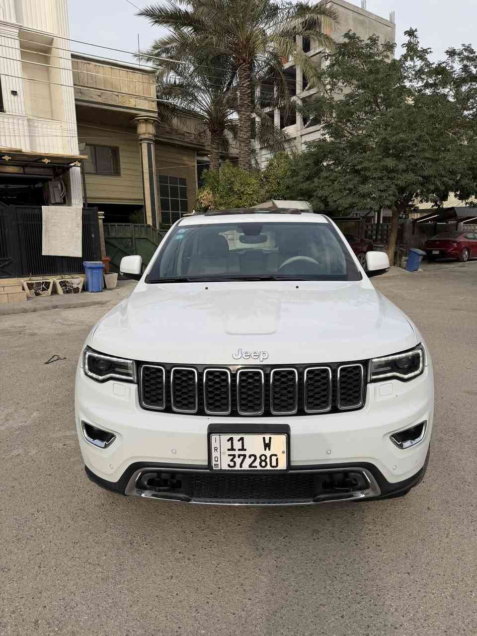 يسم الله توكلنا على الله
جيب  لمتتد بلاس خليجي 2018 كفاله عامه بغداد
ماشيه ٦٠ كيلو فقط
سياره جديده جداً وعليه ادامه كامله  تخم تاير  جديد من زيوت وفلاتر وماء راديتر الى.. ربع متصرف عليه
مواصفات( بصمه ،بنراما،٣ شاشات، داخل جلد بيج،كشنات كهرباء، سستم صوت+دمام بلصندوك مري شفط وباقي مواصفات الجيب المعروفه
سياره مكانه بغداد الكرخ
السعر 280
مهند عبدالله
***********
