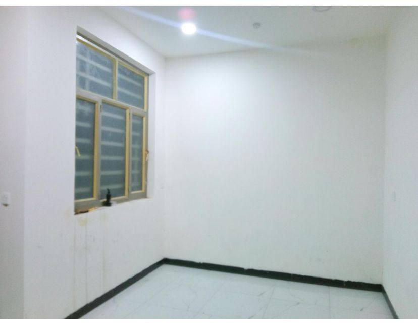 يالله سلام عليكم  بيت 60 متر واجه 6 ونزال 10 البيت يحتوي علا 2 نوم وصال ومطبخ وصحيات + كهرباء وماء ومجاري  البيت طابو زراعي  سند 25  العنوان الدوانم قرب الشرطه الخامسه والاعلام والري   سعر الببت 70    وبي مجال للشراي للاستفسار ***********  بي وتساب
