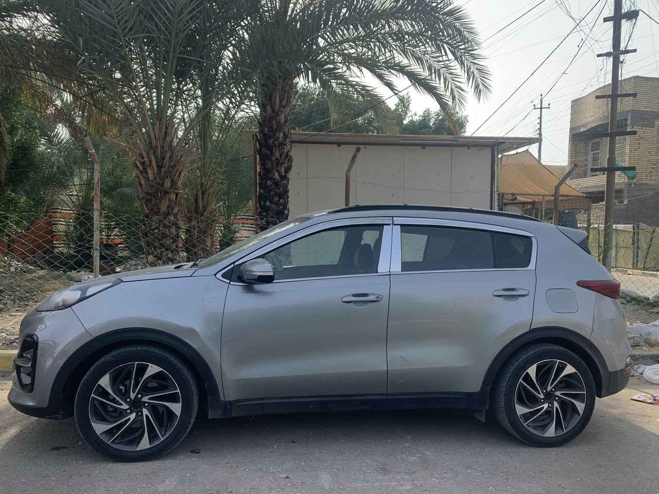 عليكم سبورتج موديل ٢٠٢٢ بغداد بسمي رقم جديد سياره صبغ عام صور حادث موجوده اتكفل شواصي لغود مابيها مواصفات عاديه بيها منظومه غاز. شادين 
السعر ١٣٩ ورقه بيها مجال بسيط جدا. *********** بغداد سياره
