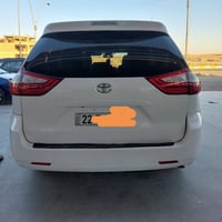 شباب تويوتا سينا 2017 أمريكي لون ابيض 6 سلندر محركها 3500 7 راكب وموجو...