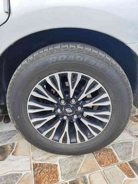 السلام عليكم 
نيسان باترول 2012 لون سلفر محرك LE رقم سليمانيه باسمي سنوية جديدة نافدة ل2029ارقام دولية جديدة مكفولة عدا شبر بارد بالجامرلغ الخلفي بدون فتحة حدادية كاملة تخم تايرات جدد ماشية 193 حقيقي السعر 210وبيه مجال قليل العنوان ديالى الاتصال على الرقم ***********
