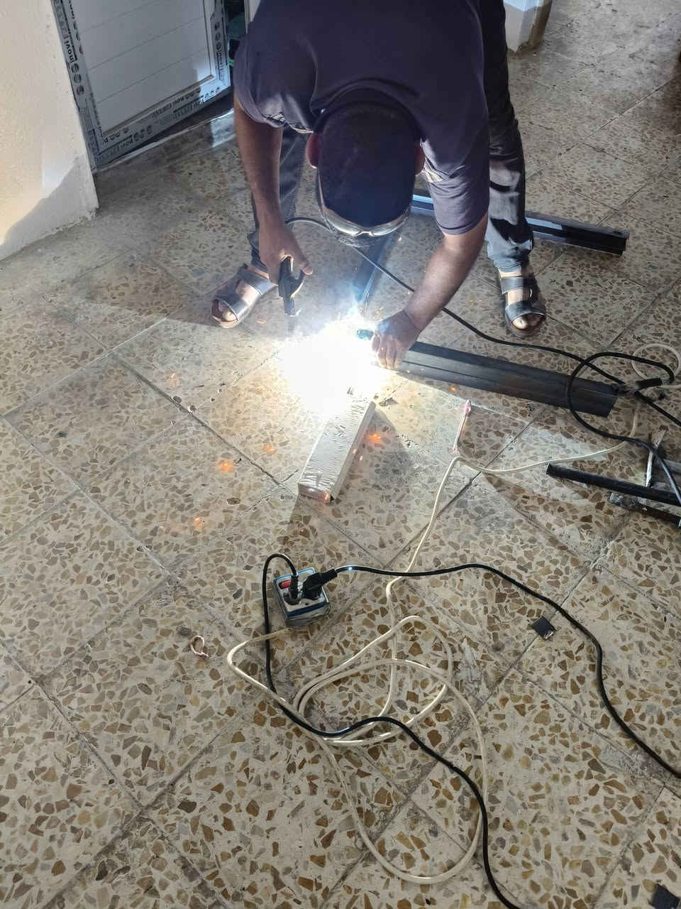 حداد متنقل في النجف عمل درجة اولا  ‏‪***********‬‏
