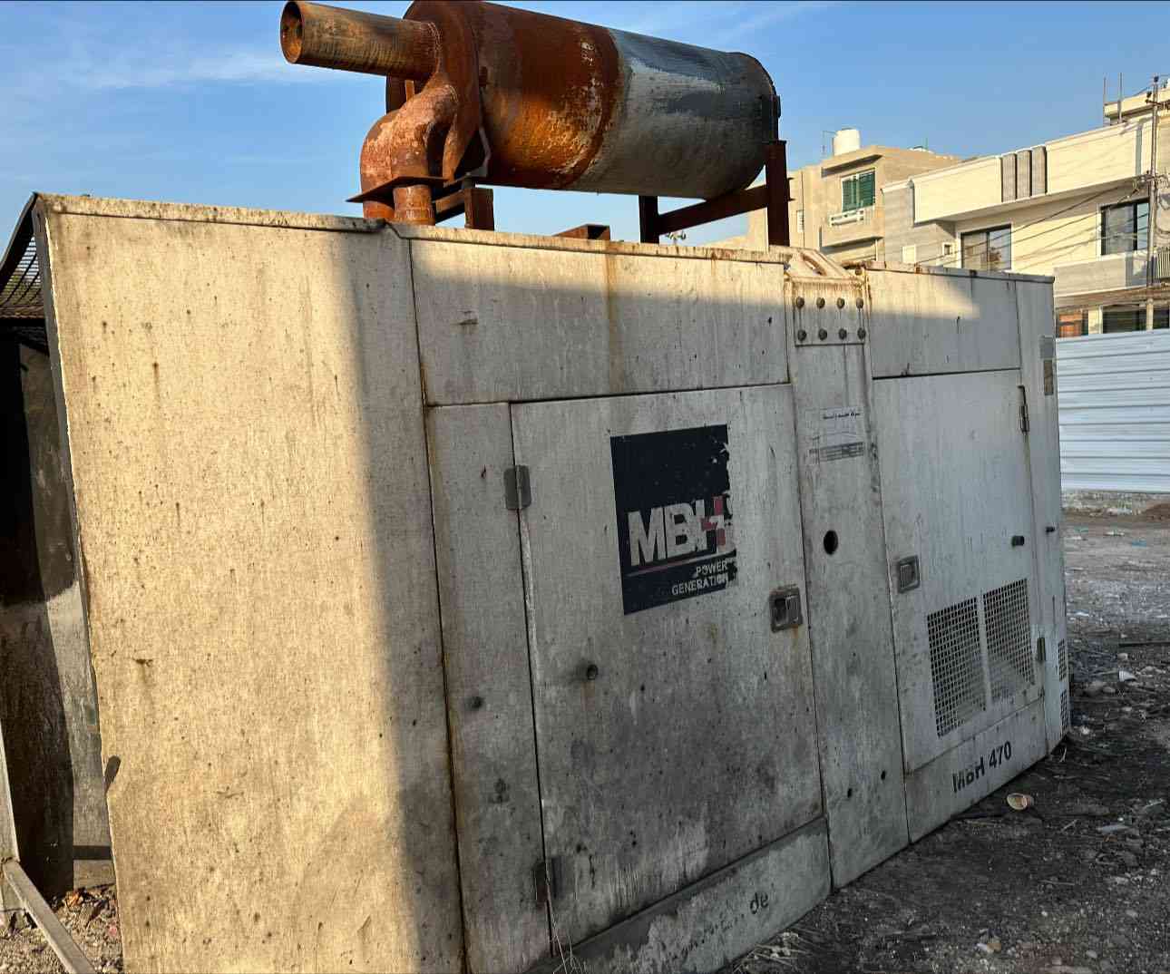 كاتم للبيع بدون شاصي
الطول 4 أمتار 
العرض 160
انفتح من من دايو 8 سلندر توليد 500 كيفي

***********
