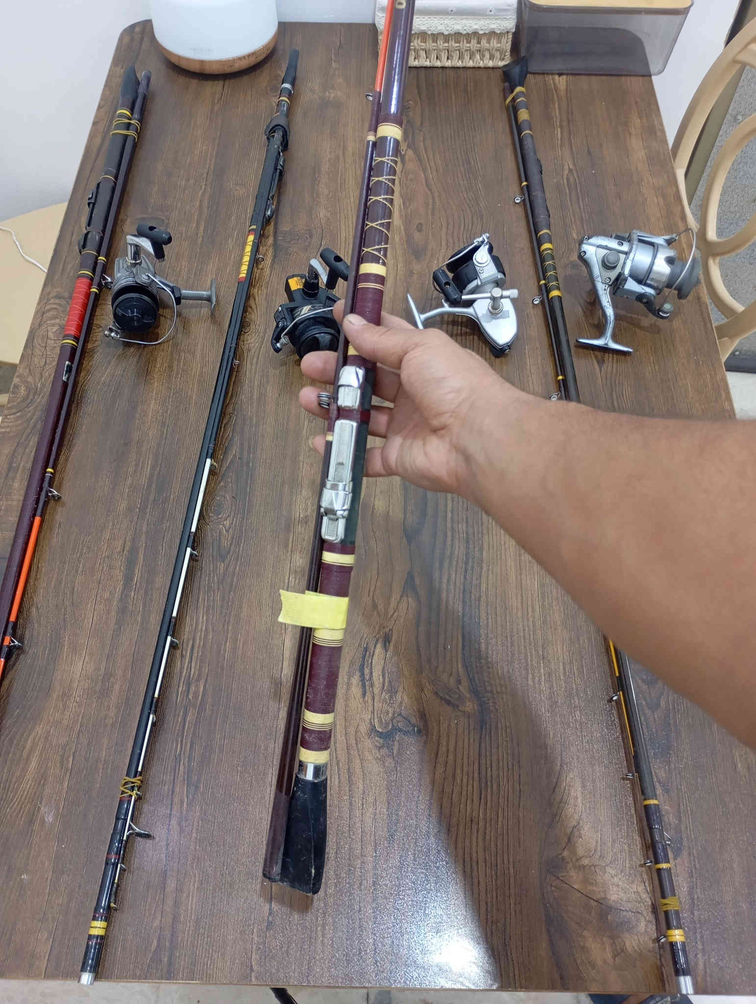 عود دايوه ياباني +مكائن باله شيمانو عدد 2/ريوبي عدد 2
عود دايوه ياباني 
طول 210 عدد /3
طول 180عدد (1
ـــــــــــــــــــــ
مكائن ياباني 
شيمانو عدد ٢/حجم ٢٠٠٠و٣٠٠٠
ريوبي ياباني وكوري عدد ٢/حجم ٢٠٠٠
ـــــــــــــ
سعر عوده ومكينه ٣٠ الف 
اذا شلعه توصيل مجاني 
وتساب /***********
