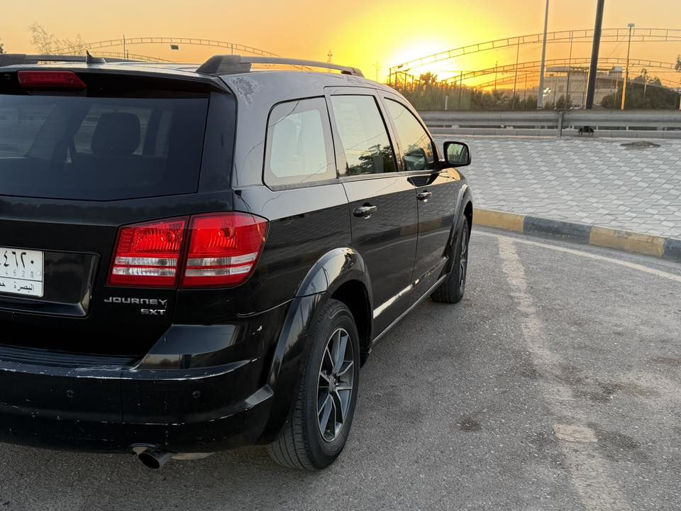 السلام عليكم جورني موديل 2010 للبيع
محرك 6 سلندر
السياره بيها صبغ فقط الهلال الخلفي
رقمها بصره باسمنا  
السعر75$ وبيها مجال
للأستفسار ***********
