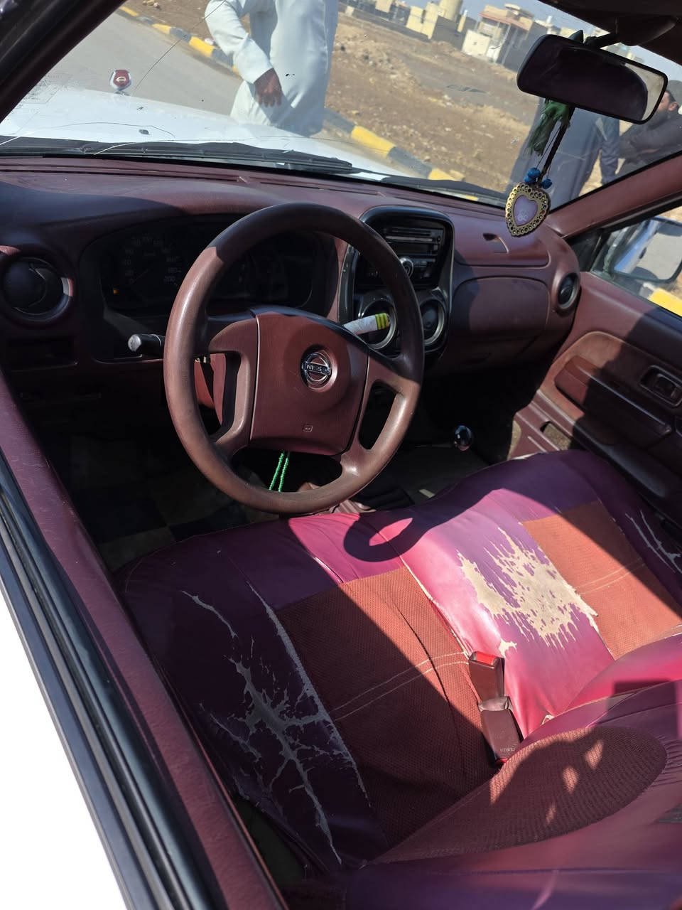 سلام عليكم نيسان شبوط موديل 2013  رقم ميسان سنويه جديده تحويل مباشر
كفاله عامه تخم تاير حداده جديده 
السياره ع وضع الشركه خطه الشركه 
العنوان ميسان حي الجامعه
السعر 124 وببها مجال 
***********
