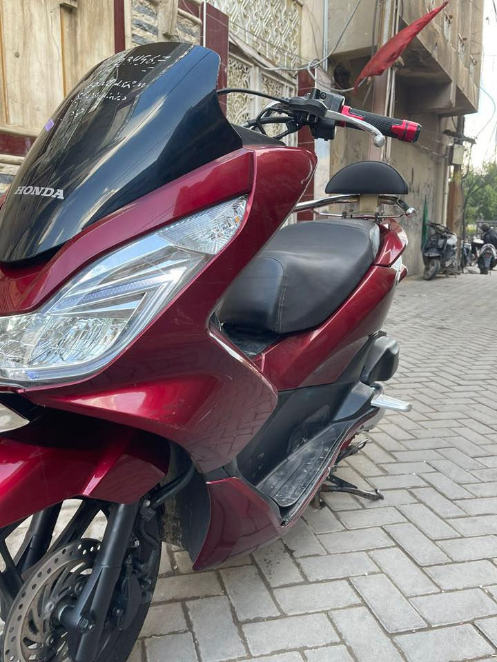 سلام عليكم بيس اكس جيل الثاني  موديل 18 ياباني مكينه150 حساسات كهربيات كله شغاله شلعه معدل شك الكاع سعر1600 عنوان بغداد مدينه الصدر رقمي.***********
