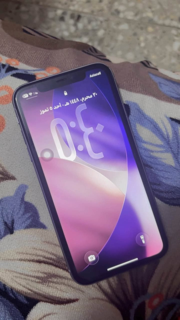 ايفون 11 عادي ذاكره 64 بطاريه75 الجهاز مداخل تصليح ابد وممفتوح بي بس الشاشه بالطرف كلش متشتغل شيء بسيط واكدر ابدله شاشه بس حرامات ينفتح سعره 175 مكاني بغداد ***********واتساب
