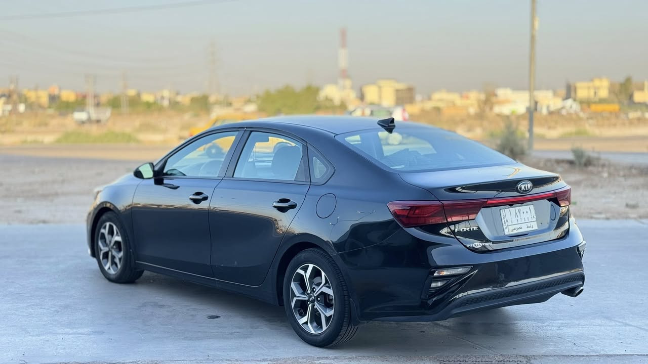 سلام عليكم .. مكلف بالنشر
كيا فورتي موديل 2019محرك2000 دوش ماشيه 61 ميل حادث جاملغ وبنيد 

رقم واسط بأسمي 

مواصفات. كروز سرعه مانع اصطدام  تحكم مقود جهتين سياره حلوه وجديده كلشي بيها ع البلاد السعر ١٢٠ وبيها مجال تجي تشوف بعينك وبيك خير وتدلل 

رقم الهاتف ***********

