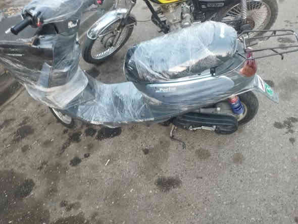 سلام عليكم للبيع دراجه اي عيب مابيها حيل نضيفه سعرها 250وبيها مجال شي قليل ***********
