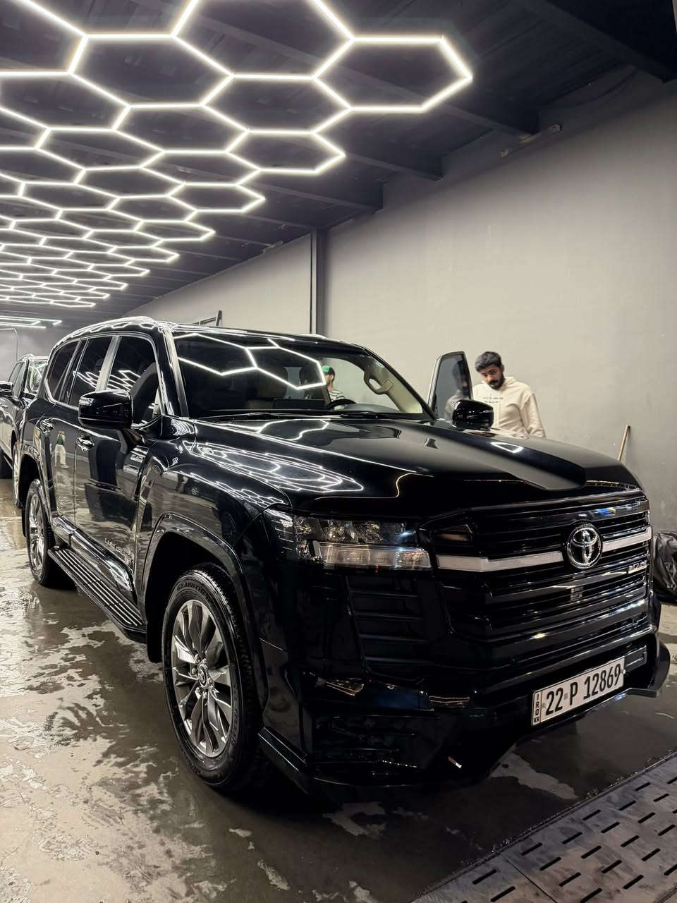 لاند كروز ٢٠٢٤ شركات 
كفالة عامة 
كتاب تضليل اربيل رسمي 
بدون ملاحضات او تصليح
بغداد ***********
السعر ٦٦٥ ورقه 
هزة وبراد جدد
