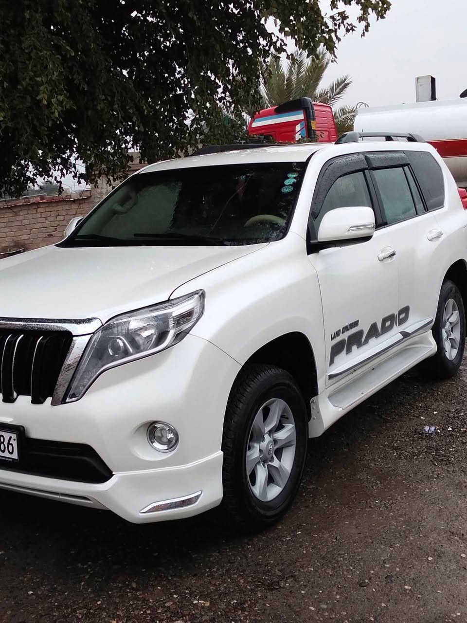 السلام عليكم برادو للبيع موديل 11 محدث دعاميه وليات 17 بيه قطعتين بدون دواخل رقم اربيل دولي محرك 4 السعر 230 وبي مجال ويرهم مراوس حسب القناعه ‏‪***********‬‏
