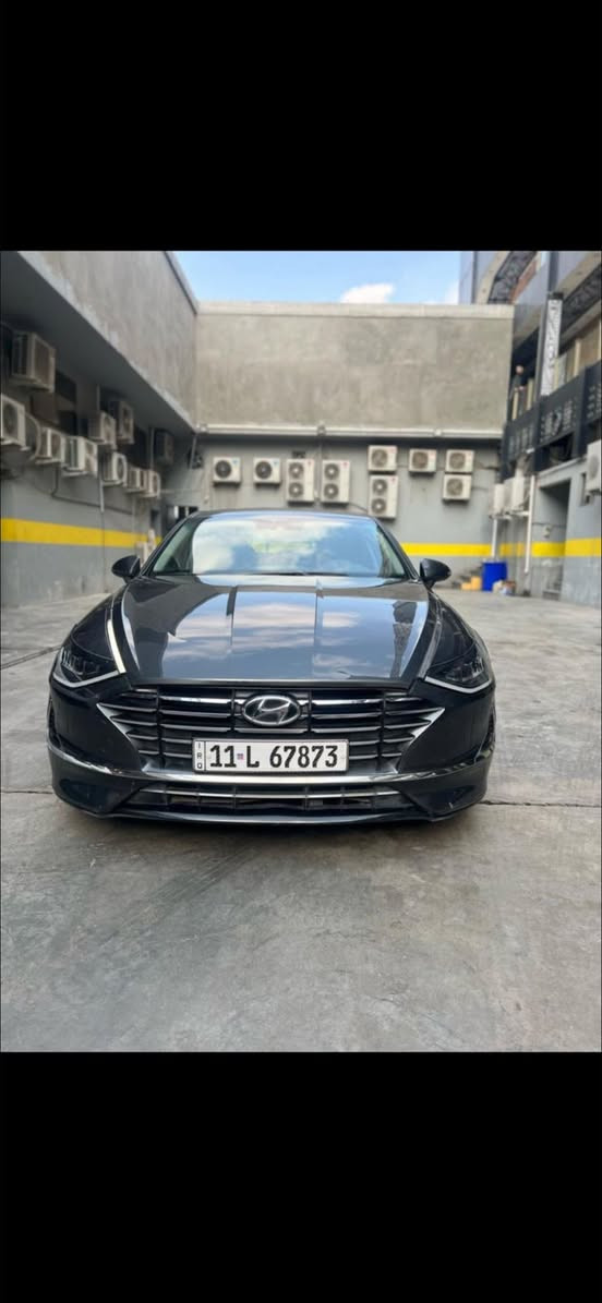 للبيع 🚗
سوناتا هايبرد موديل 2023

- الممشى: 35 ألف كم  

- السيارة بحالة ممتازة جداً  

- اقتصادية بالوقود (هايبرد)  
المواصفات:  

شاشة، كاميرا، حساسات، بصمة تشغيل، تبريد وتدفئة، .  

السعر 165

للاستفسار والتواصل على ***********
