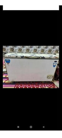 ثلاجة ومجمدة • للبيع