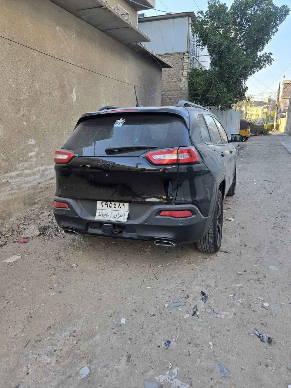 السلام عليكم ..جيب بزون بلاك توب موديل 2017  فووول مواصفات للأخير السياره 6 سلندر المحرك المرغوب بيها شلعه تخبل ومشي كلش حلو   أعلى مواصفات بلجيب رقم سليمانيه تحويل شوكت متريد السياره مابيها اي نقص 
سياره بيها صبغ قطع سبب الجراد  ابيع حزام بدون ضربه بدون حادث كلين 
 رايدها ١٠٨ بيها مجال حك الجيه 
بيع او مراوس *********** واتساب موجود
