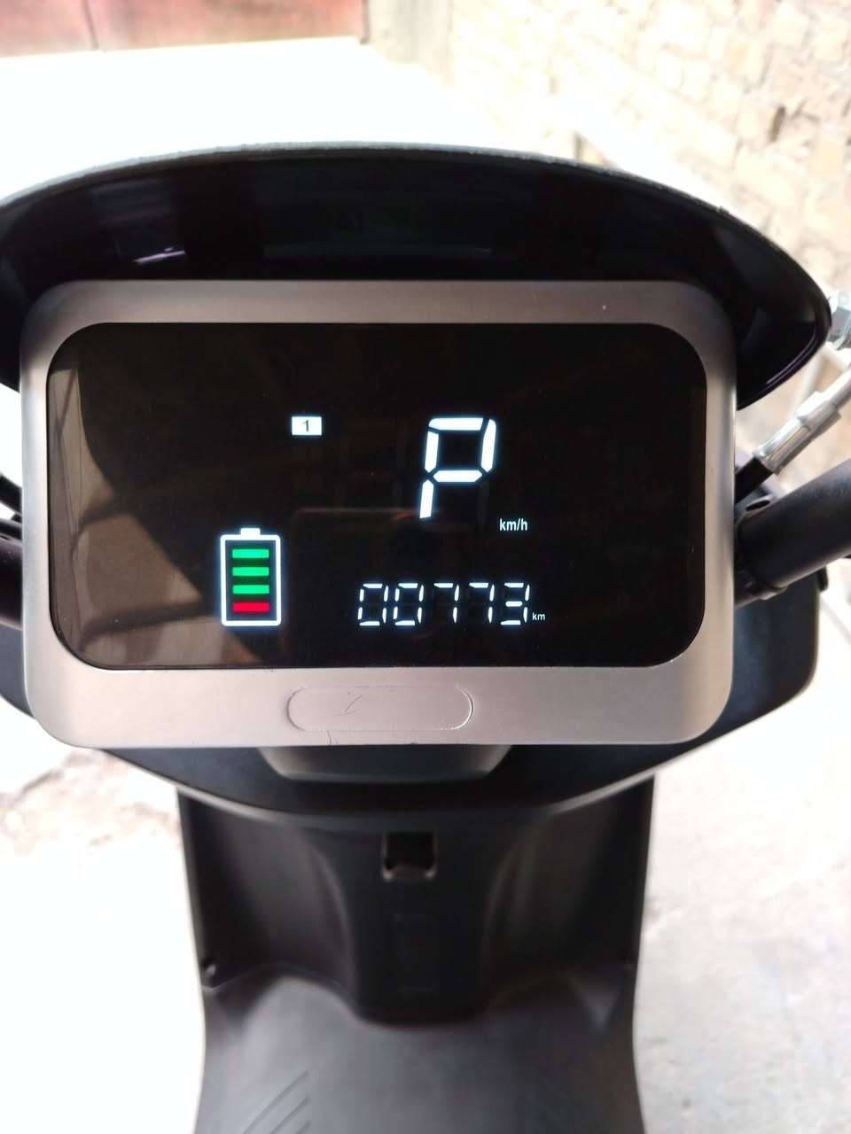 السلام عليكم دراجه شحن سكنس جديده جدآ ماشيه قليل حالها حال بالكارتون.
بطاريات كبار دبل عدد 6.

ملفها 1500 واط.

تمشيك مسافه بحدود ٥٠ كم.

السعر ٦٧٥ وبيها مجال بسيط.

مكاني جادريه.

***********
