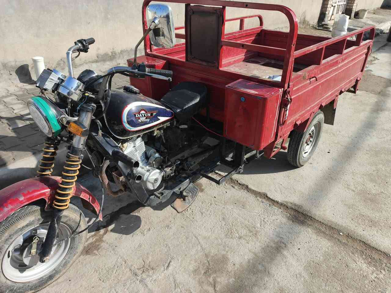 دايوان للبيع رقم ابيض بمليون وربع
***********
