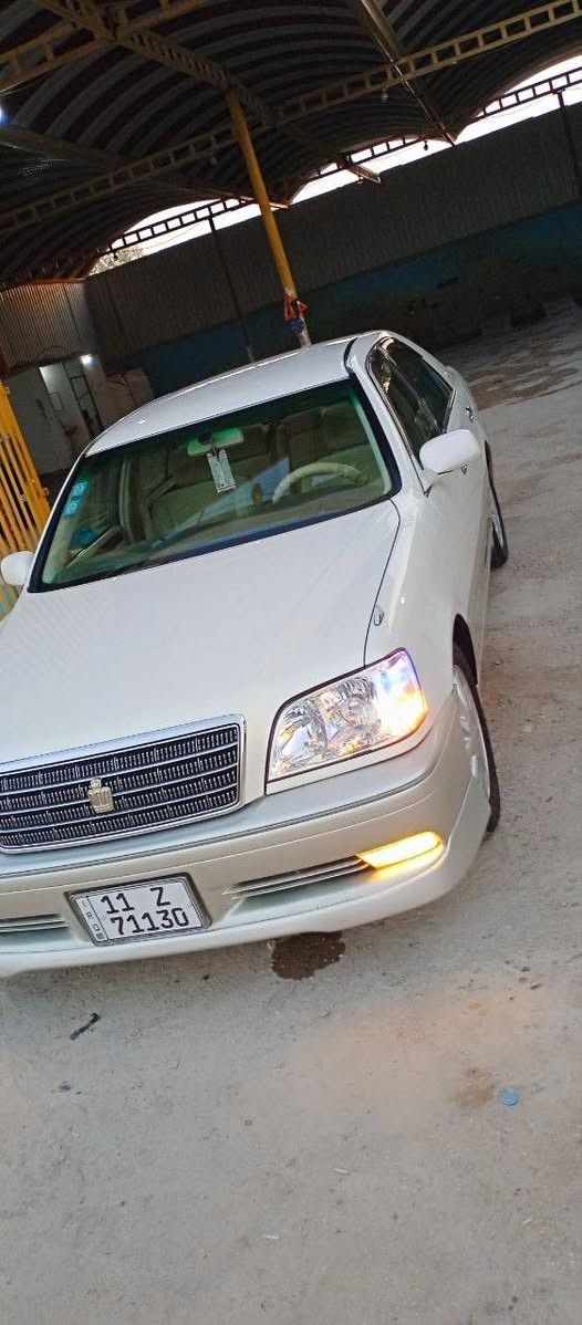 سلام عليكم ملكه للبيع قرار 48رقم بغداد حرف ( ز ) انكليزي بسمي تحويل مباشر داخله هزه جديده موديل  2002 السياره كفاله جديده
_كرستال 
_شاصي 71
_مكينه ديفور الزغير
_برده خلفي
_أربعه كشنات كهربائيه
_تحويرت نجف
_السياره جاهزه حداديه كير مكينه تبريد تخم تاير باقي التفاصيل اتصل على الموبايل *********** مكان السياره بابل

