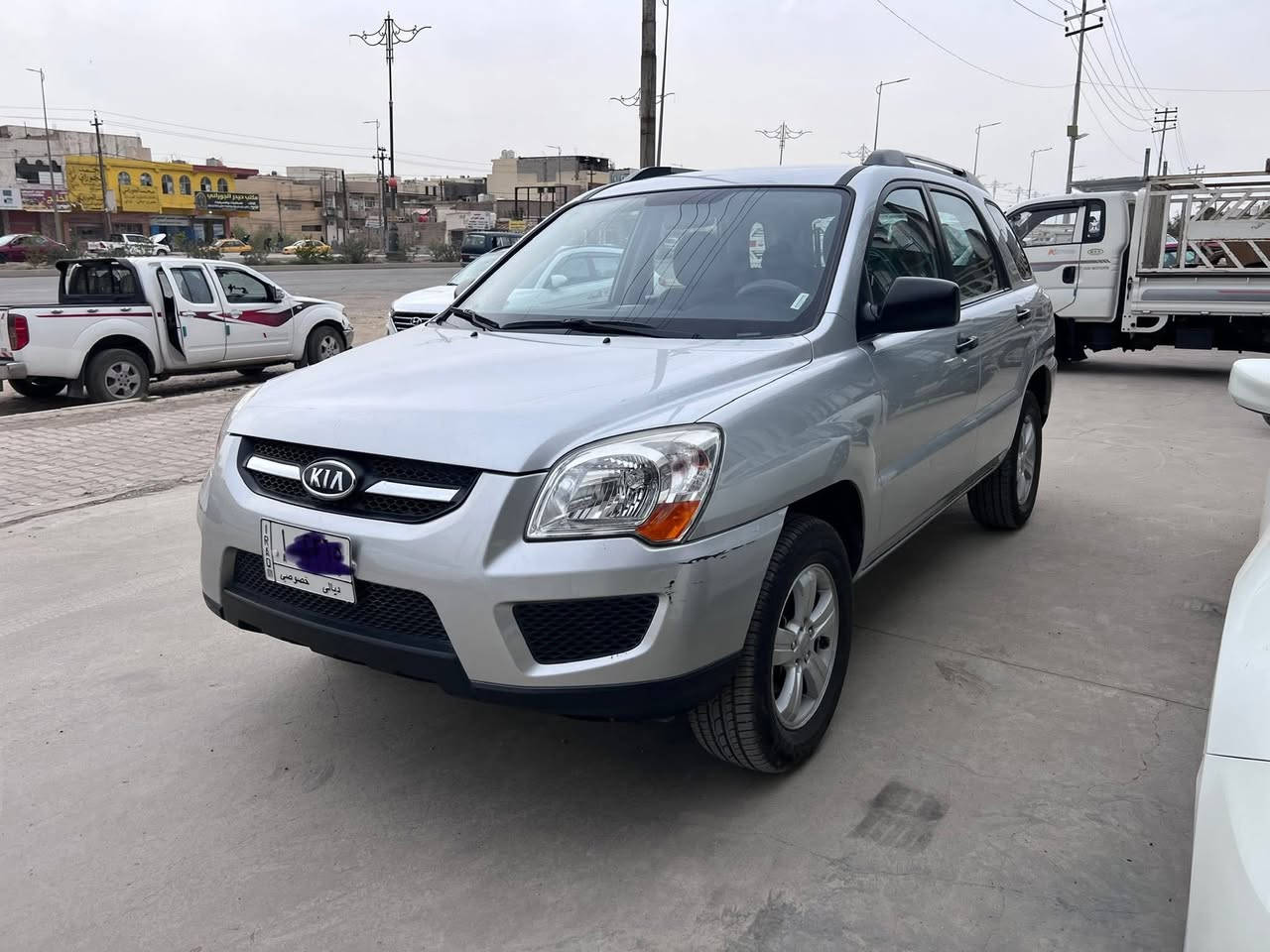 سبورتج ٢٠١٠
محرك دوش ممفتوح 
ماشيه ٧٩ الف فقط شرط دك جرس
على ايد وحده
داخل اسود
فقط نص جامرولغ صبغ
وبارد بسيط 
بلعافيه على الياخدها
***********  واتساب متوفر
مكاني بعقوبه
