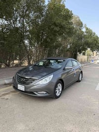 سوناتا • ٢٠١٣ • ٢٤٠٠