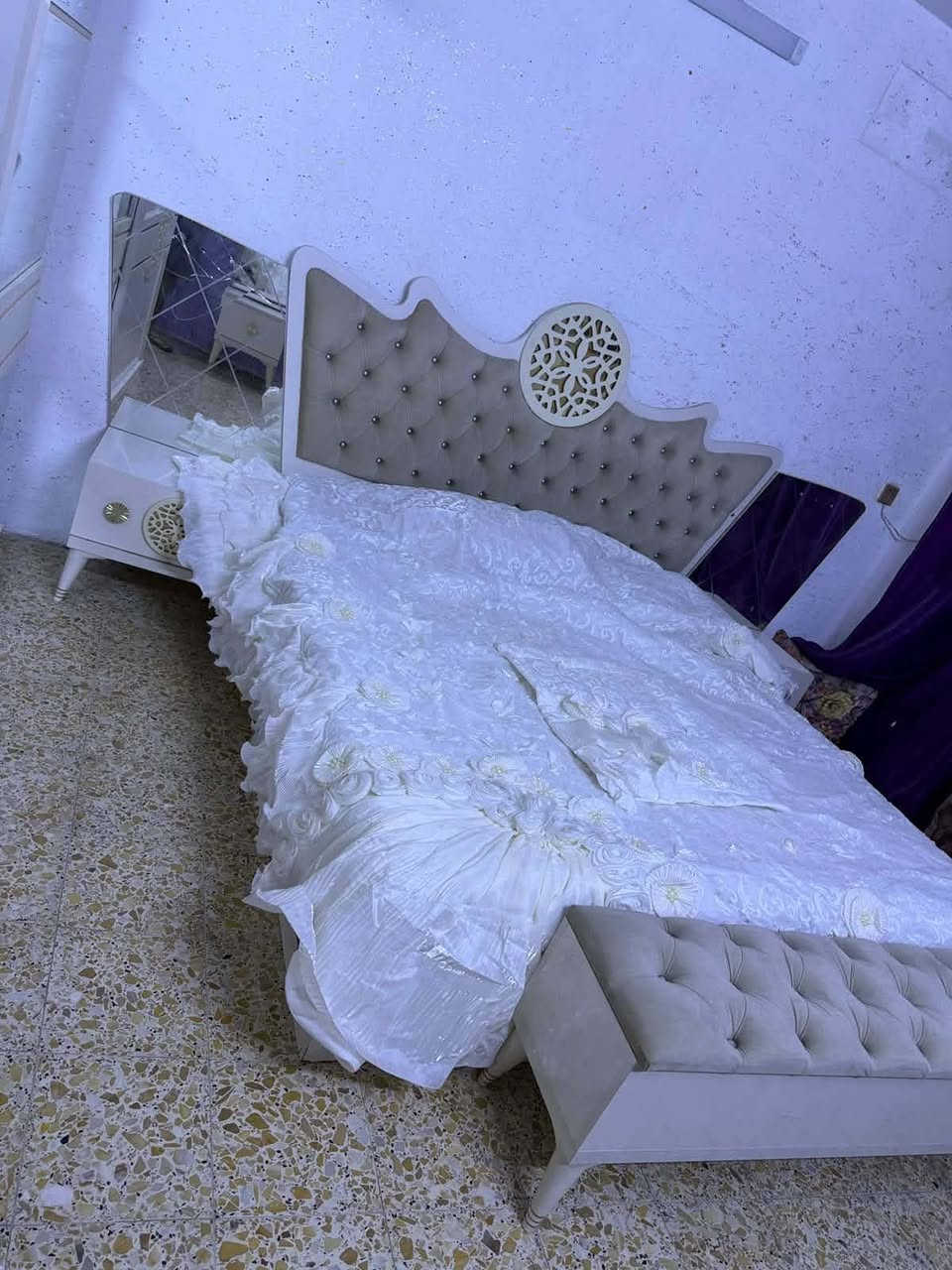 غرفه نوم تركي ثقيل 9قطع للبيع


**إذا كنت صاحب هذا الإعلان وتريد حذفه لأي سبب، رجاءا أرسل رسالة إلى الدعم الفني**