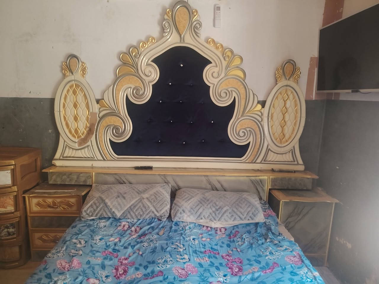 كنتور أبو سته --زاويه --جربايه كامله هيه وكومدياته وفراشه للبيع الشراي يتفضل خاص --***********
