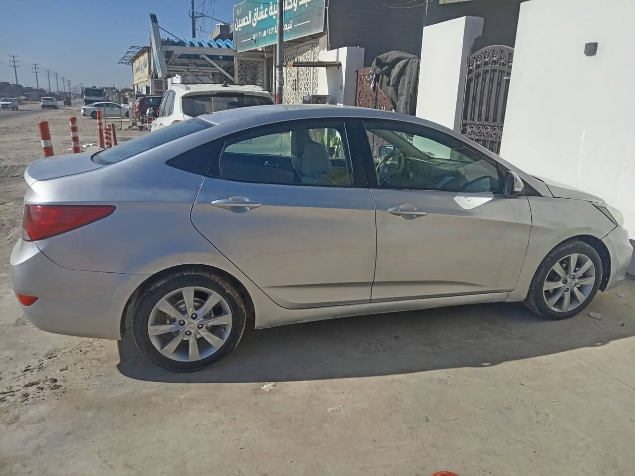 السلام عليكم هونداي اكسنت خليجي موديل 2014مكينه 1400رقم بغداد مكاني ديوانيه حي الجامعة بيه رشات اثر جراد  ابيعك حزام  وسونارها مرفق بلصور  سعره  77مع المجال ت***********
