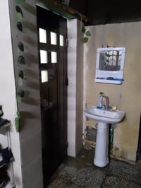 بيت لبيع مساحة ٨٦ متر واجهي ٤ونص طابق واحد العنوان نعيرية يم مدرسة سوم...