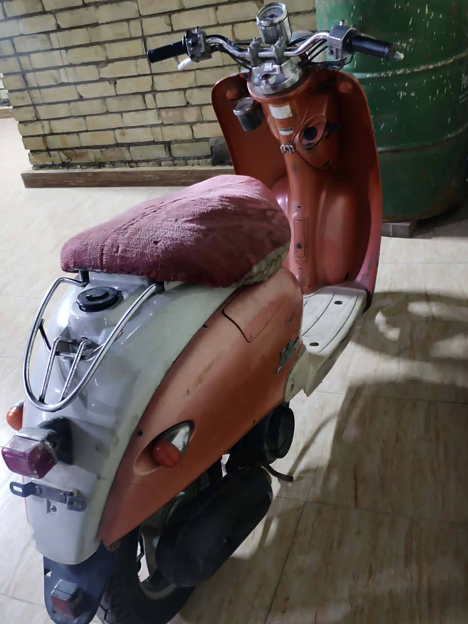 سلام عليكم
دراجه عبد حليم (كلاسك)
دراجه اطلع بيها بس للشغل دراجه نظيفه 
كامله السعر ٢٣٠ بيها مجال للطيبين الاستفسار اتصل على رقم 
***********
