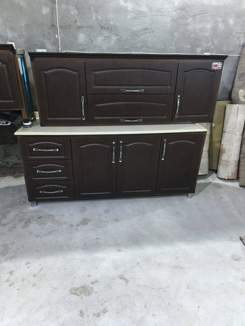 السلام عليكم كاونتر اجدي اف الخارج والداخل المنيوم كلش نضيف واي ضرر مابي 
المكان الحسينية مال راشدية
السعر ٧٥٠
***********
شراي خابر وبيك خير وتدلل
