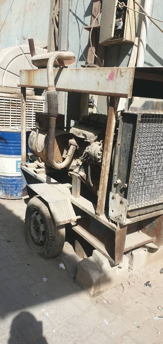 مولدة للبيع كيامحرك 3000(جلنتر30kVنحاس )مشتغلة موسم واحدالسعرعلى الخاص الاتصال على الرقم ***********اوالرقم077322t4015
