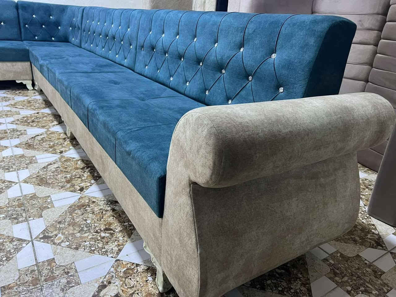 بؤ فروشتن
زور باكة بيعةيبة تابليي جوانونايابة
دةسكردةخسوسيية بازارينية
سعري زور مناسبة
١٨٠هةزار
١٠ نةفةريية
***********
