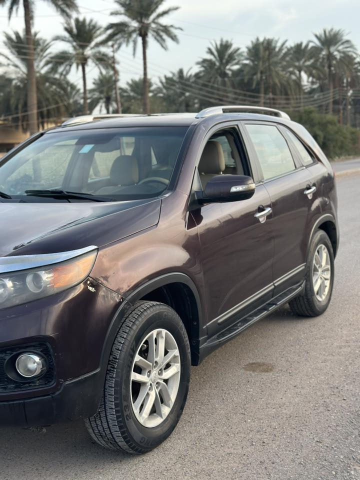 سلام عليكم سورنتو موديل 2011 مريكي حادثة جاملغ وبنيد وبابين بدون دواخل شاصي لغد مكفوله ميكينه اربعه سلندر دوش شرط مكينه بل صندوك تخم تاير جديد صدر جديد تبريد ثلج السعر ب108وبيها مجال الشراي مكاني بغداد المحمودية هاذ رقمي *********** سونار مع المنشور 
***********
