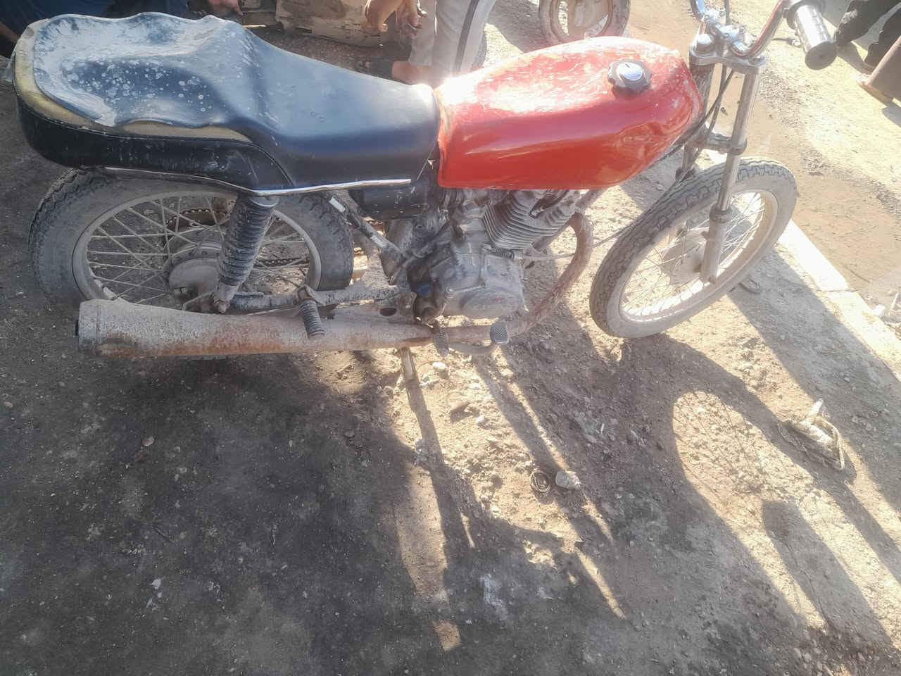 اربعة كير للبيع شغالة كلشي مابيهة
بيهة خاط بخار مكينة ناعمة يرادلهة بنزات خلفي سعر ١٥٠ مكاني كربلة كنطرت سلام تصل وتدلل***********
***********
