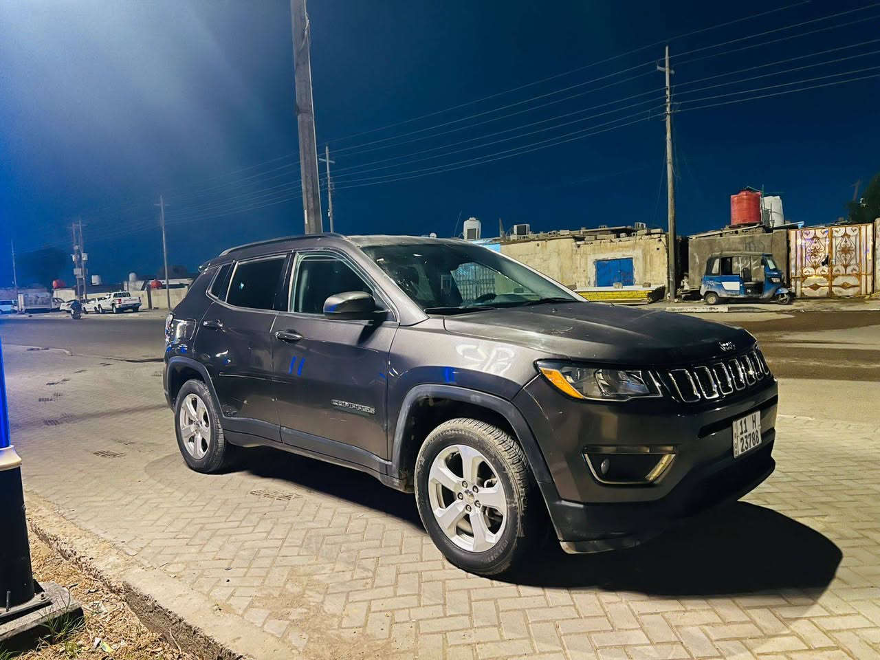 سلام عليكم جيب كوماس موديل 20 السونار موجود بالصور  السعر 125
***********
البصره البصرة, العراق
