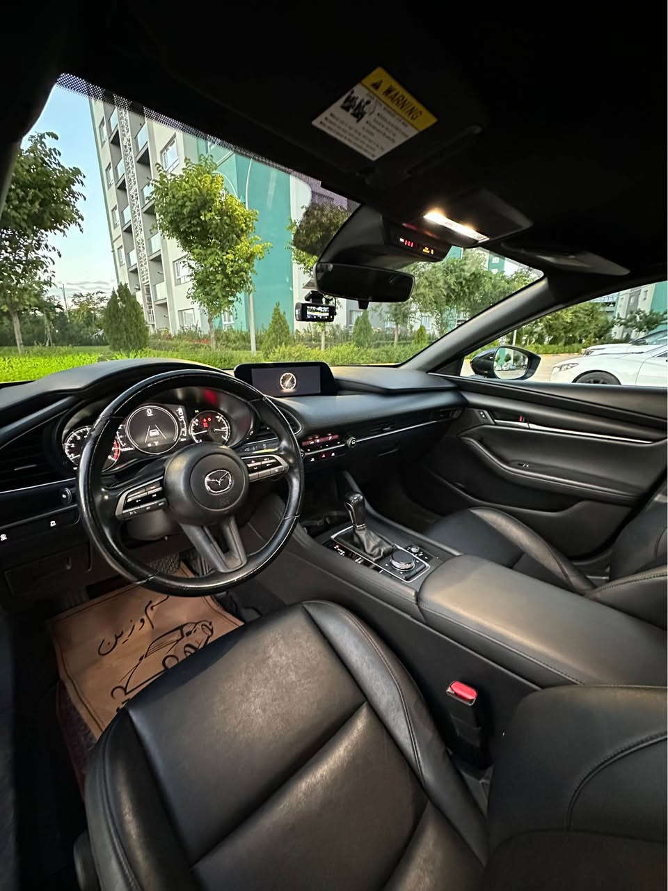 Mazda 3 Hatchback  2022 S Sport

ڕەش میتالیک

تەنها ٣٤ هەزار میل ڕۆشتووە 

بێ تۆربۆ مەکینە مەرغوب

بێ دەبڵ ئەکسل مواسەفات 

بەسمە

پادڵ شەفتی سوکان هەیە‎ 

رادار پێش و لایەکان

خەتی جادە

تحدید سرعە

فلچە ئۆتۆ‎

ئۆتۆ لایت زینۆن

کامێرا

هەر ٤ جام Auto

برێک کارە

ئۆتۆ هۆڵد

ناو جلد

وەک بۆیاخ ڕەسمی فەحسەکە دانراوە پەڵەیەک بۆیاخە

ئێرباگ تەنها شان تەقیوە سیستەم کراوە

‎سەنەوی و رەقەم و ژینگە و هەموو شتێکی تازەیە ، تەحویل و غەرامە

نرخی 142 گەڵاو مەجالێکی کەم

*********** السليمانية, العراق
