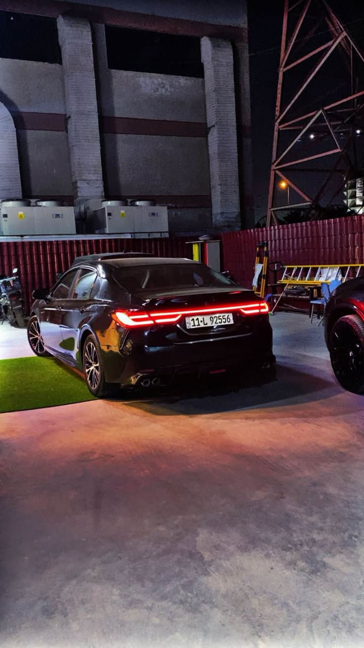 السلام عليكم
كامري موديل 2018 امريكي SE فول 
_ فتحة
_ بصمة
_ شفتات ستيرن 
_ كشن  كهرباء 
_ رادار امامي
_ تحديد مسار 
_ نقطة عمياء 
_ اشاير بالمري 
مكينة 4 سلندر 2500 
سيارة حادث جاملغ خلفي وصندوك والصندول مبدل نفس اللون يعني قطعة وحدة صبغ بدون ايرباك  ماشية 112 ميل غير متواجد ع النت 
للاستفسار *********** بغداد, العراق
