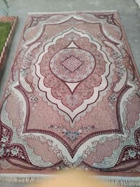 2x3زولية تركي اصلي نوع ثقيل متر بسعر ٤٠ الف طاولة بلاستيك نوعية درجه ا...