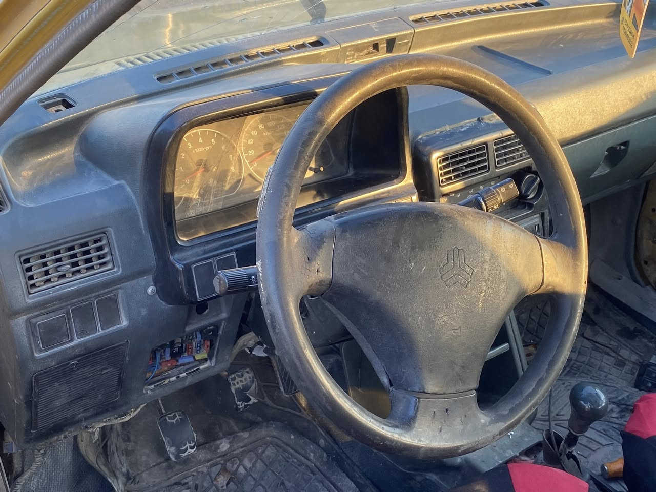 السلام عليكم. سايبه (٢٠٠٩)بدون راعي أتكفل سرقه وعشائرالمكينه بيهه الاستيك ولف. والگير الرابع يفلت
المكان بغدادالمدينه للاستفسار***********)
السعر(١٢)
