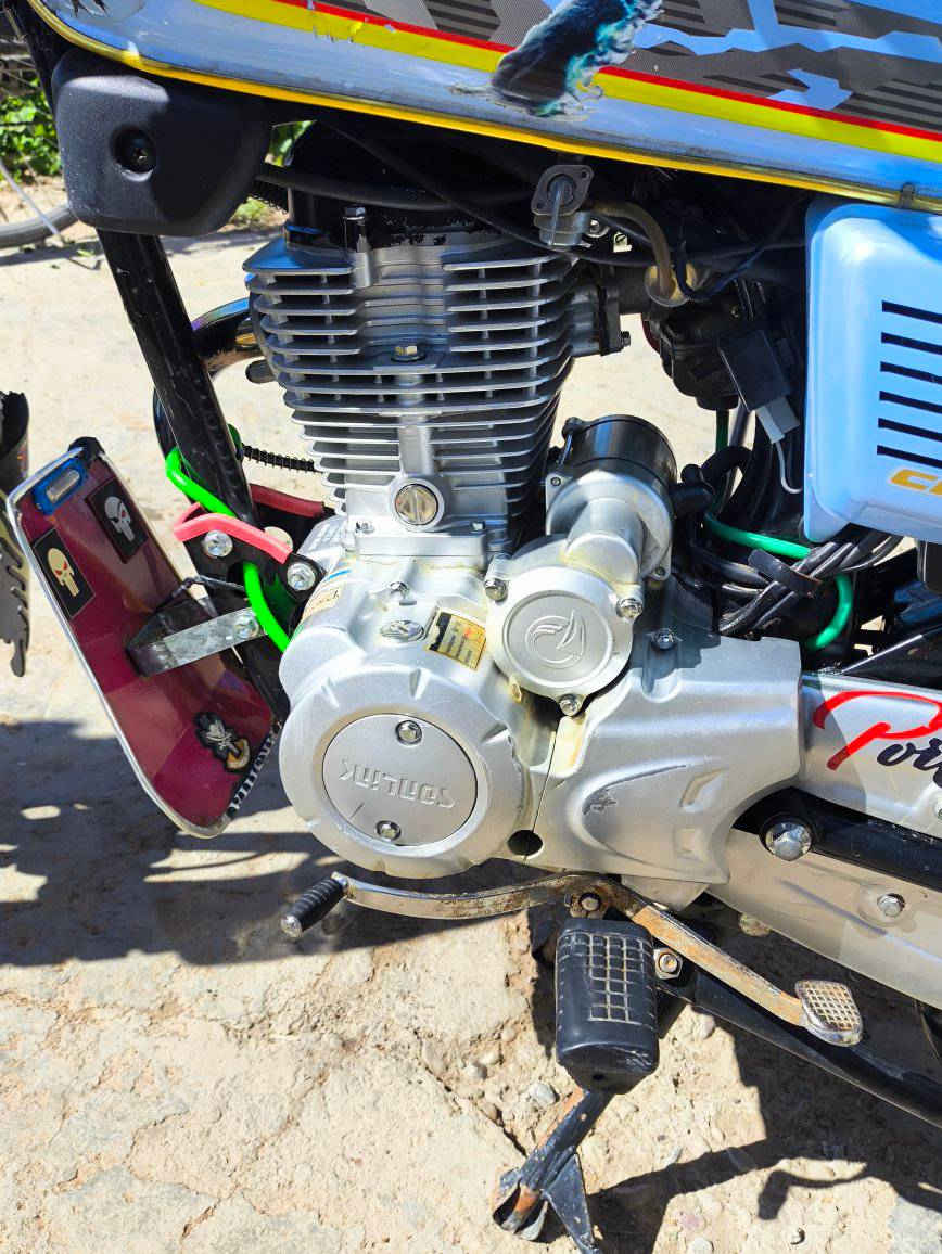 السلام عليكم 
دراجه ايراني موديل 24. خمسه كير محركها 200
كلها شغاله بس الكليو متر ميقرا 
ب٧٠٠ وبيها مجال بسيط 
مكاني التاجي
يرهم مرواس حسب القناعه


**إذا كنت صاحب هذا الإعلان وتريد حذفه لأي سبب، رجاءا أرسل رسالة إلى الدعم الفني**