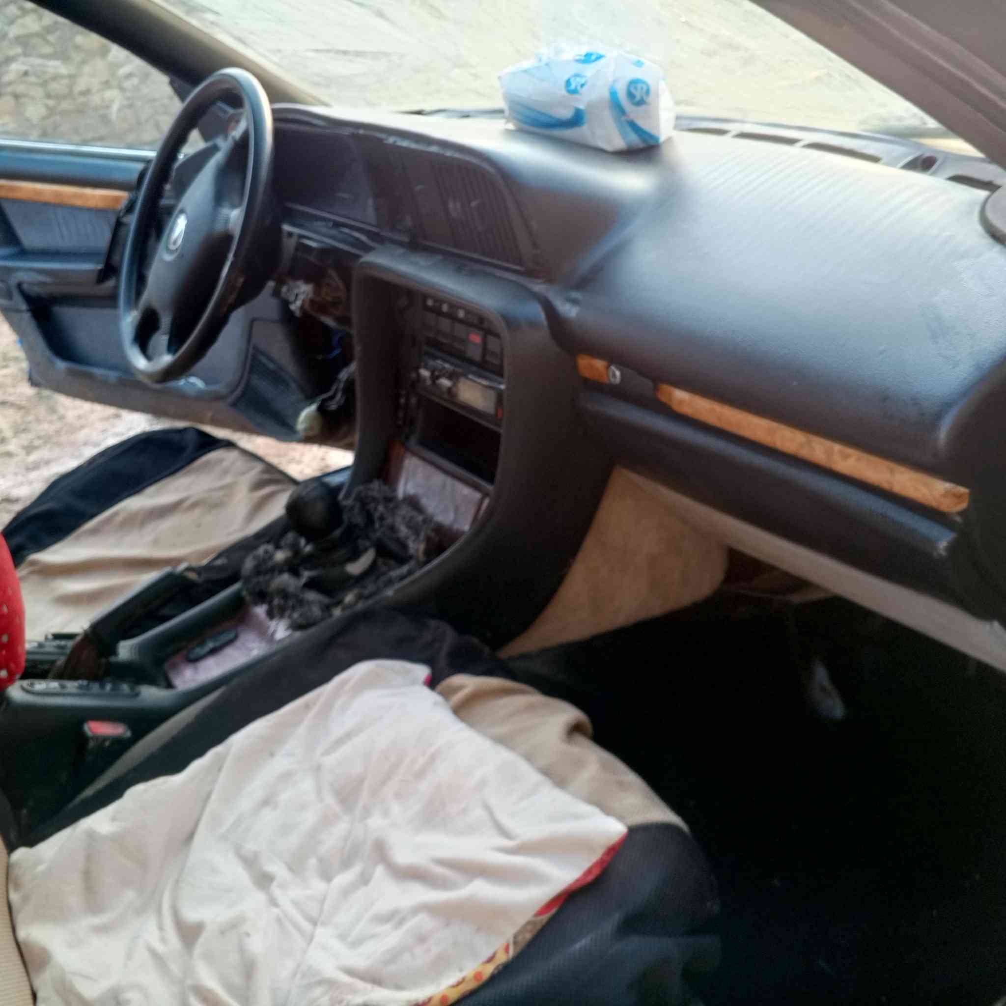 سلام عليكم سيناتور حجم 26موديل 91 رقم اخضر السنويه بيضه كير ومحرك شرط الكير عادي السعر 10 وبي مجال شرط التحويل الاستفسار ....***********
