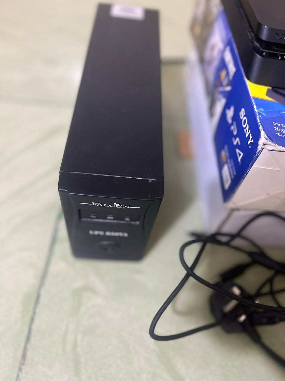 ps4 للبيع 
الذاكرة 500 مع هارد خارجي 1 تيرا 
+ يوبي إس مع يده عدد 2 نضيف كلش 
المجموعة كلها سعرها 370 وبيها مجال 
مكاني الديوانية ومتوفر توصيل لكل العراق


**إذا كنت صاحب هذا الإعلان وتريد حذفه لأي سبب، رجاءا أرسل رسالة إلى الدعم الفني**