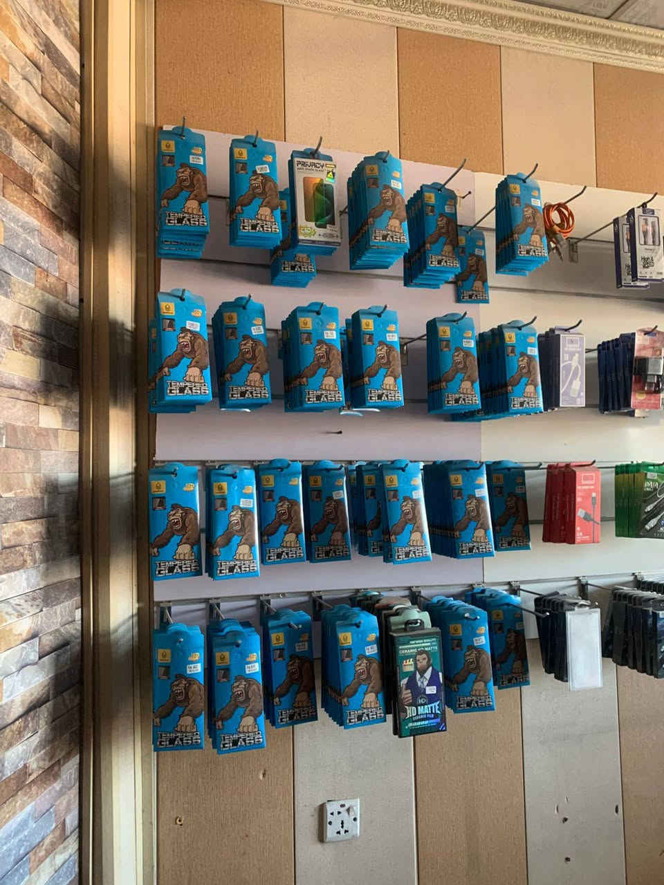 السلام عليكم
غراض للبيع كلمن وسعره 
مكاني بغداد ***********
