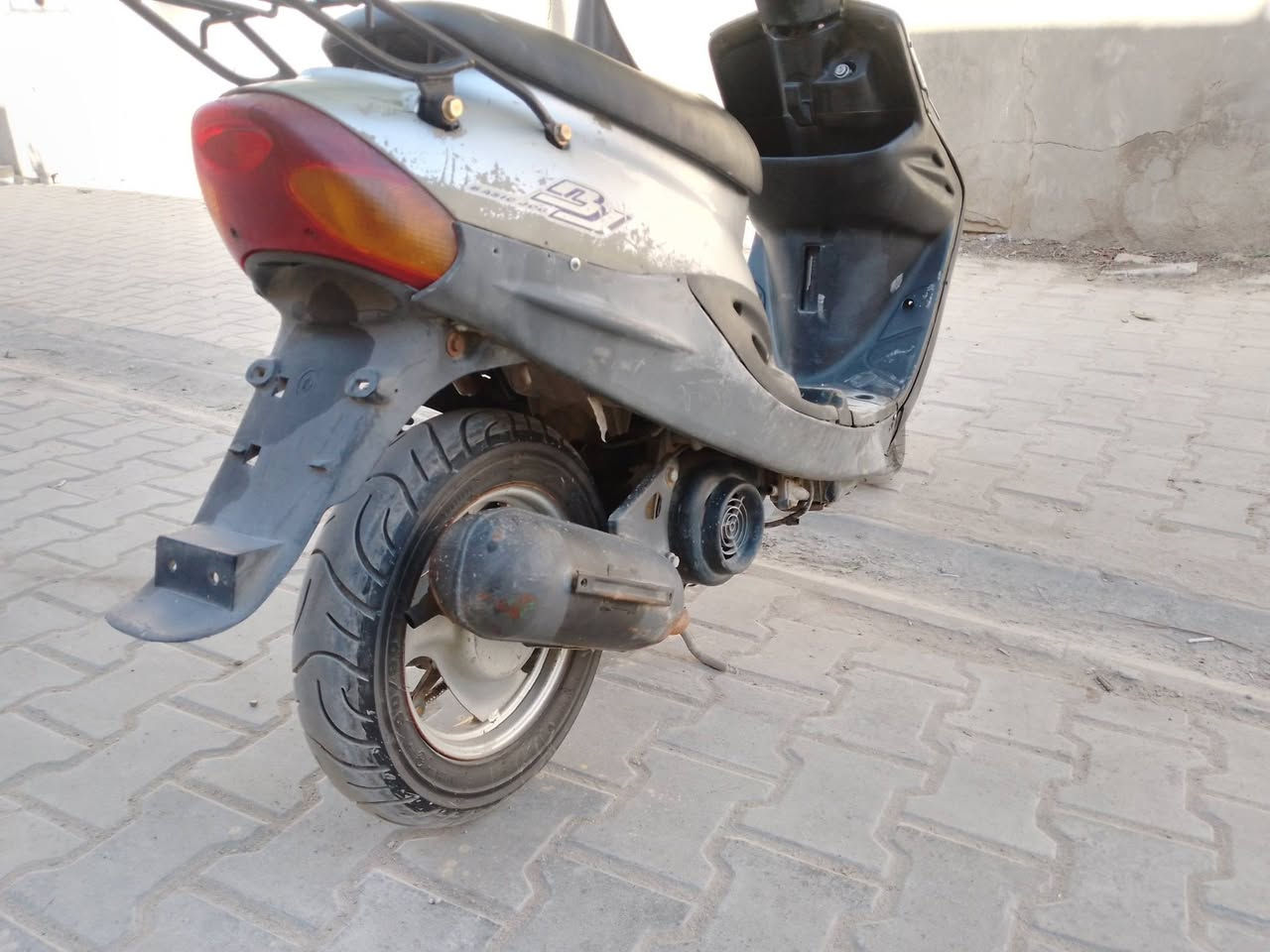 سلام عليكم دراجة بيجي دراجة كاملة عوسهة كابريتر وباتري دراجة مفتوحة مرة وحدة كفرات بلاد اصلية للبيع مكاني رميثة حي العسكري ***********
واتساب او اتصال السعر 175وبيهة مجال
